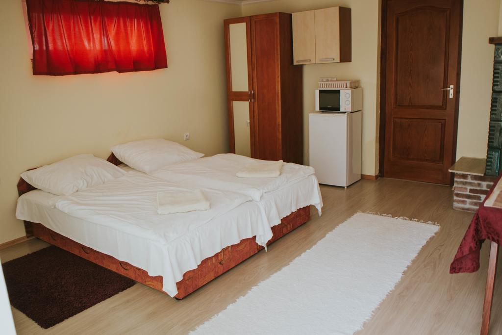 Szep Kert Vendeghaz Hotell Szekszárd Exteriör bild